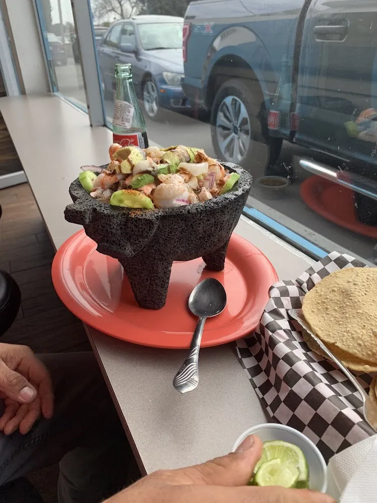 Molcajete Frio All Seafood